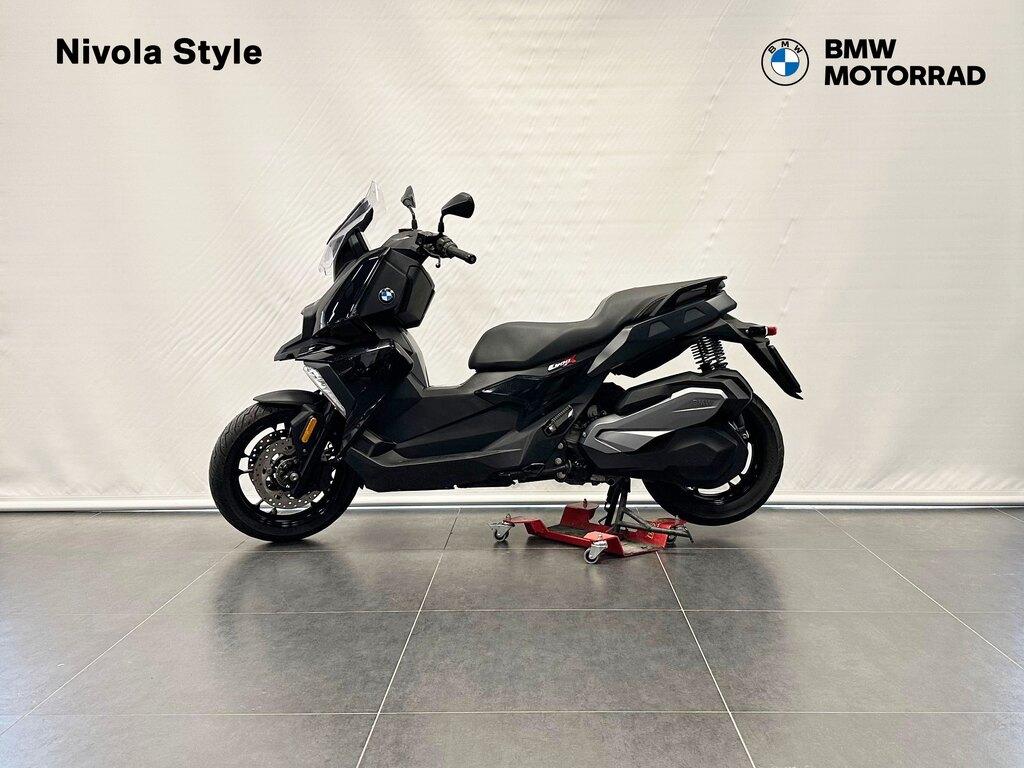 C 400 X