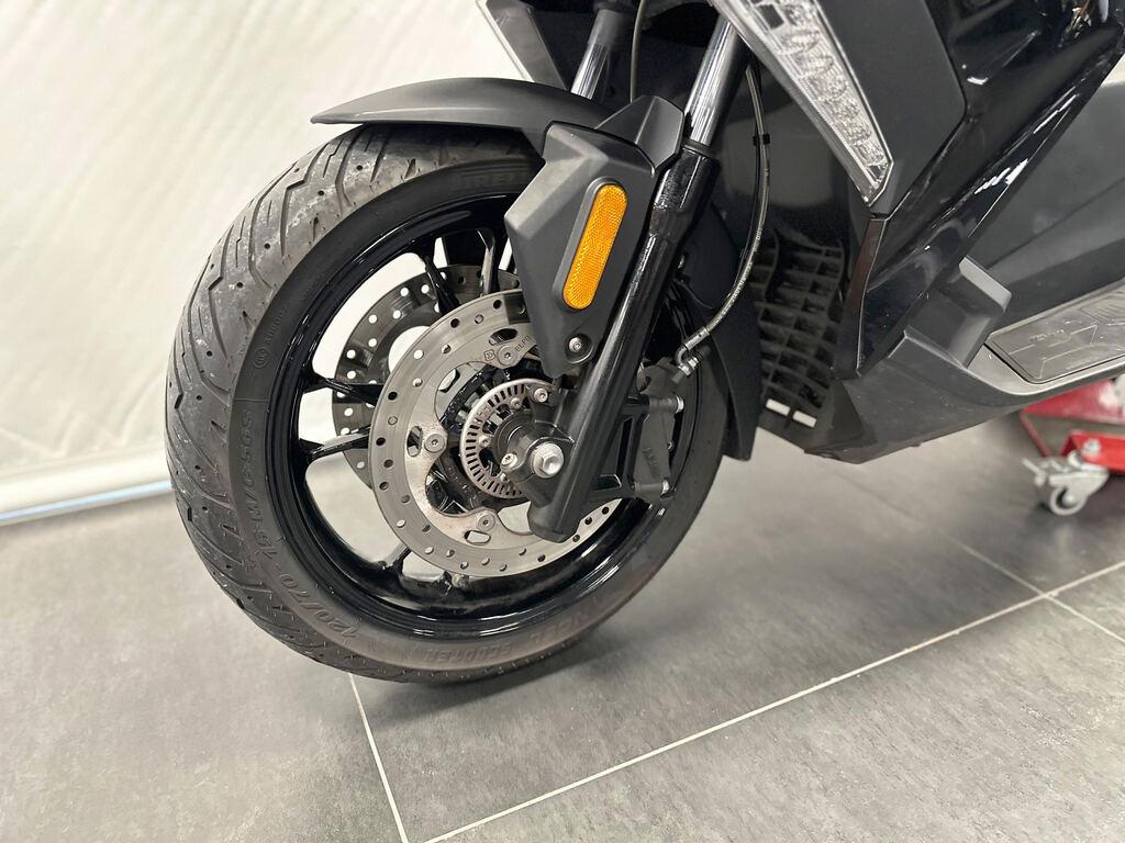 C 400 X