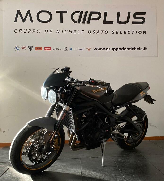 STREET TRIPLE 675