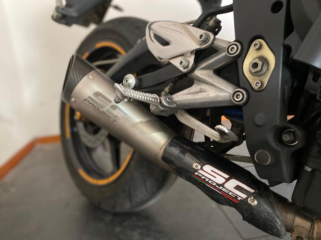 STREET TRIPLE 675