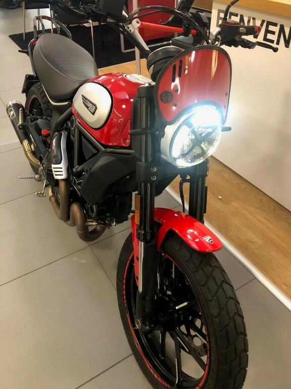 SCRAMBLER 800