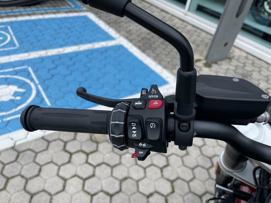 R 12