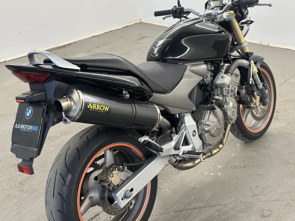 HORNET 600