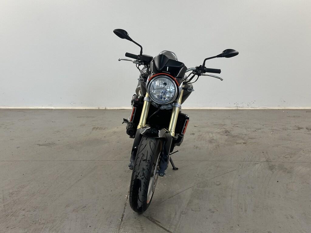 HORNET 600