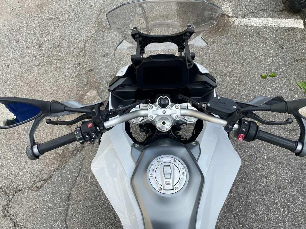 F 900 XR