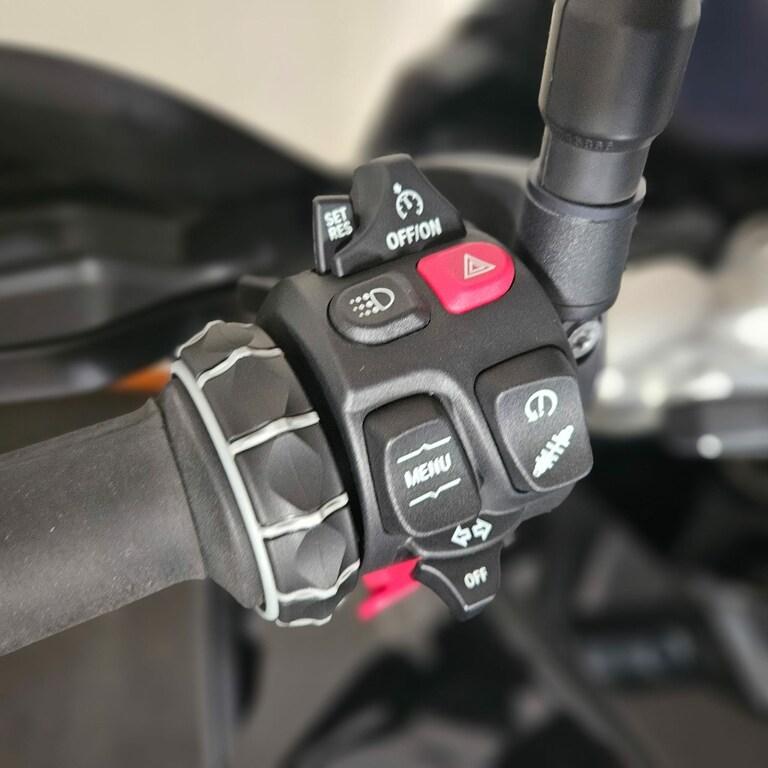 F 900 XR