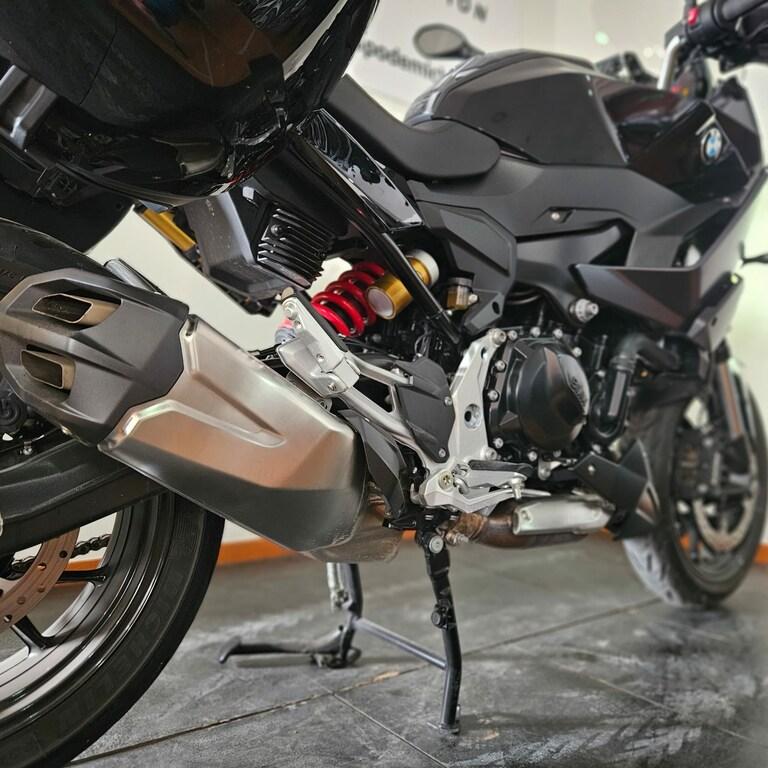 F 900 XR