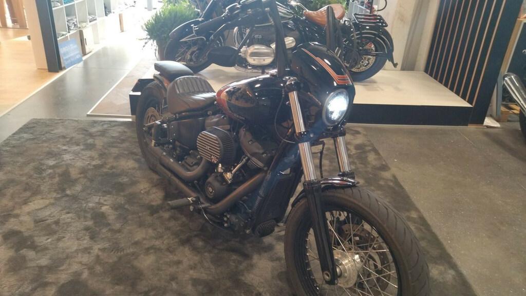 STREET BOB 1745