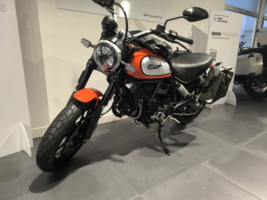SCRAMBLER 800