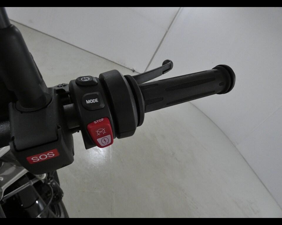 R 12