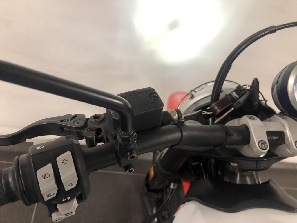 SCRAMBLER 800
