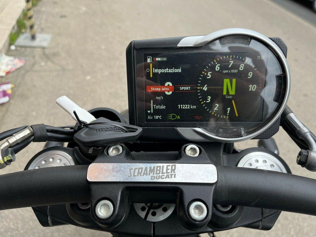 SCRAMBLER 800