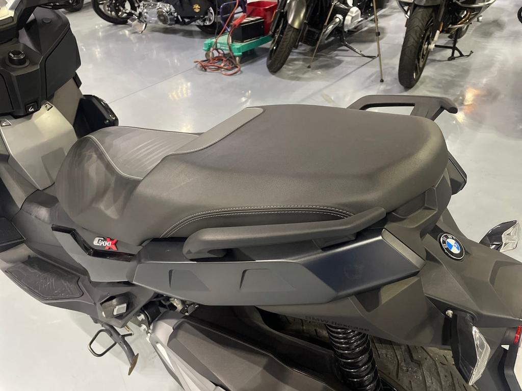 C 400 X