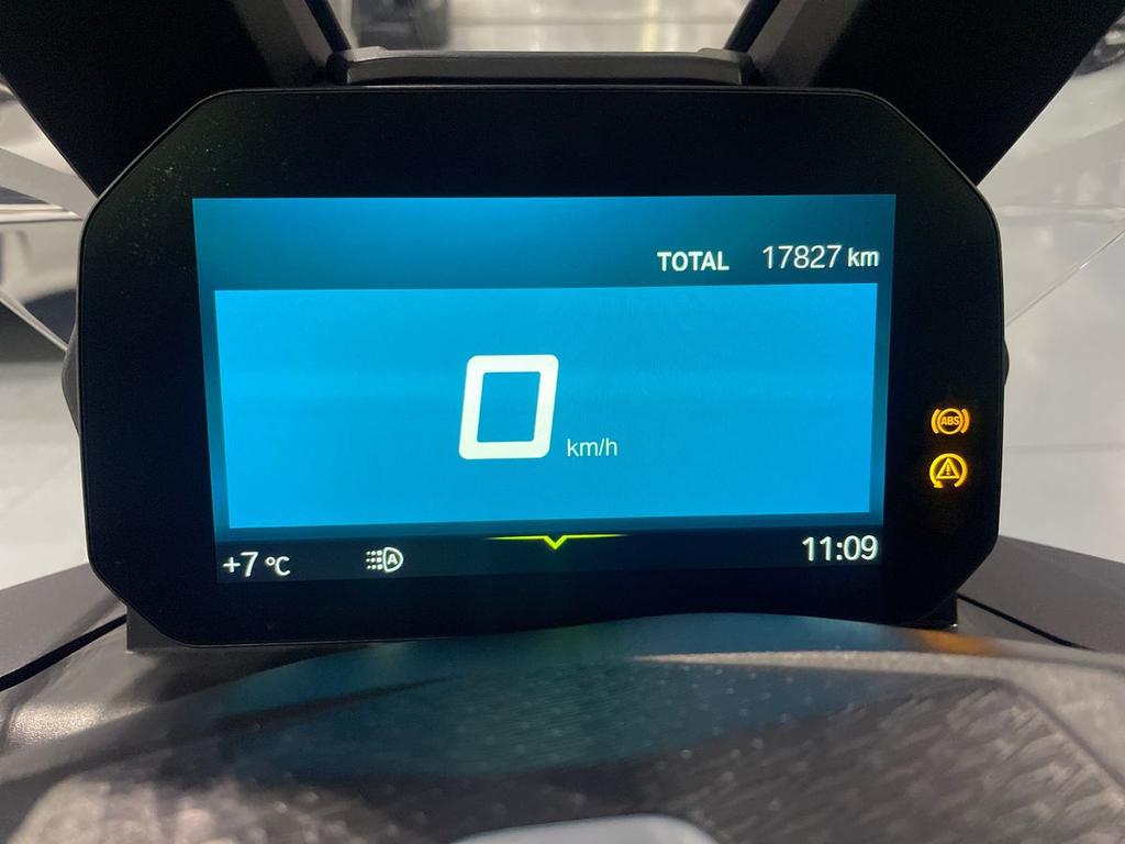 C 400 X