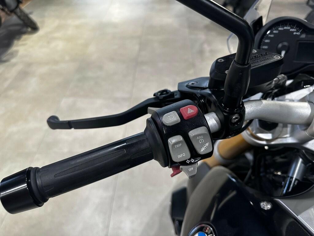 R 1200 R