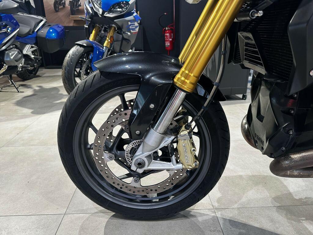 R 1200 R