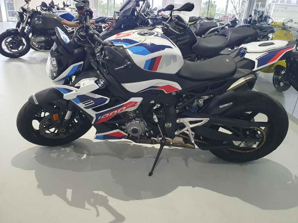 M 1000 R