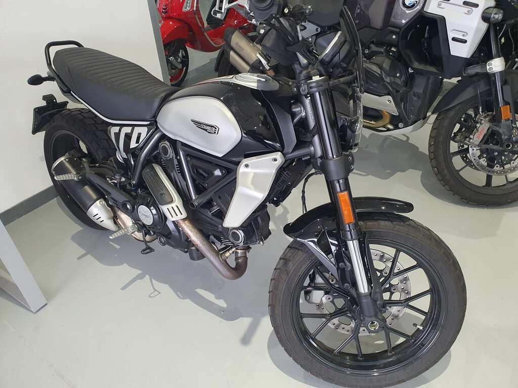 SCRAMBLER 800
