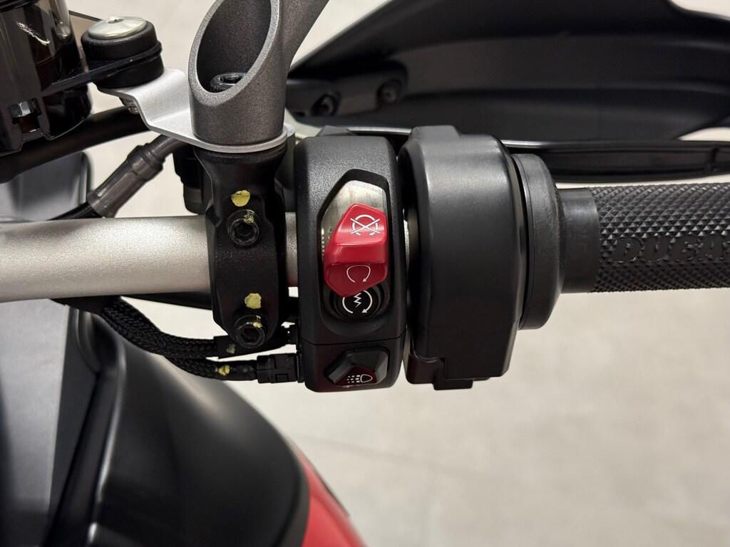 MULTISTRADA V4