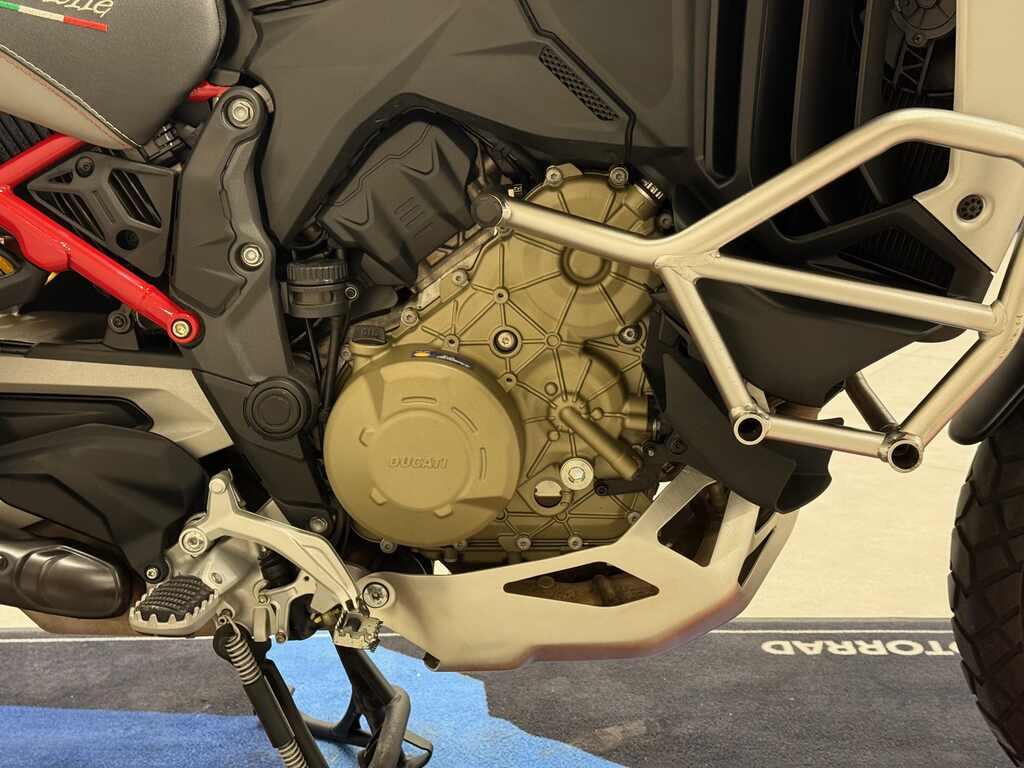 MULTISTRADA V4