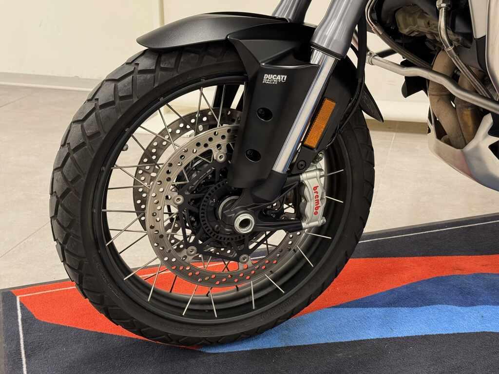 MULTISTRADA V4