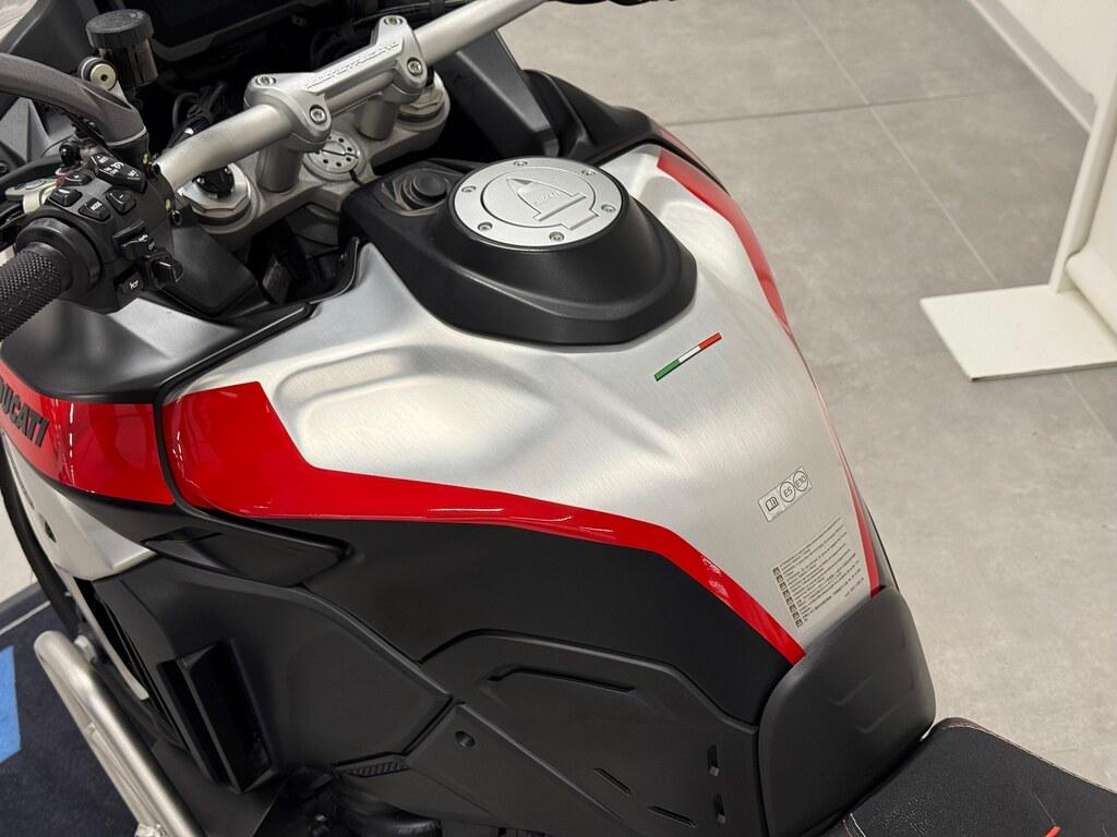 MULTISTRADA V4