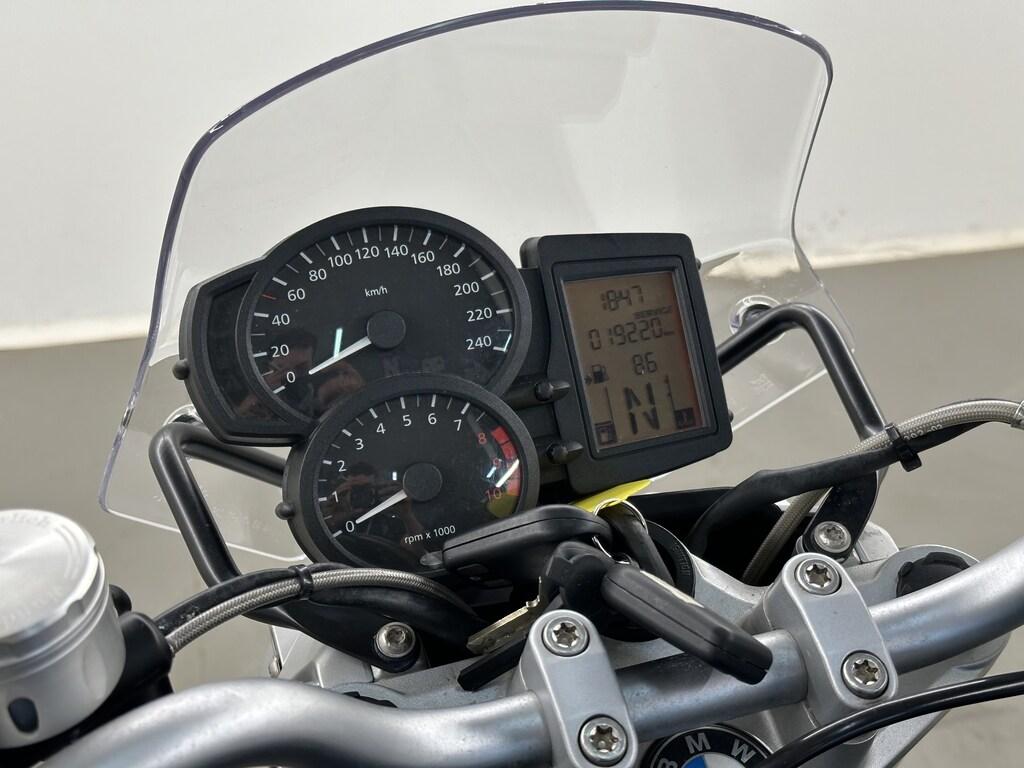 R 1200 R