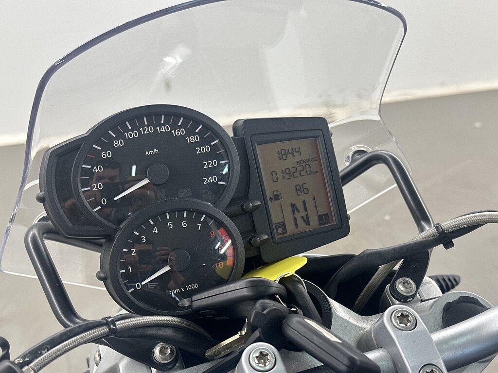 R 1200 R