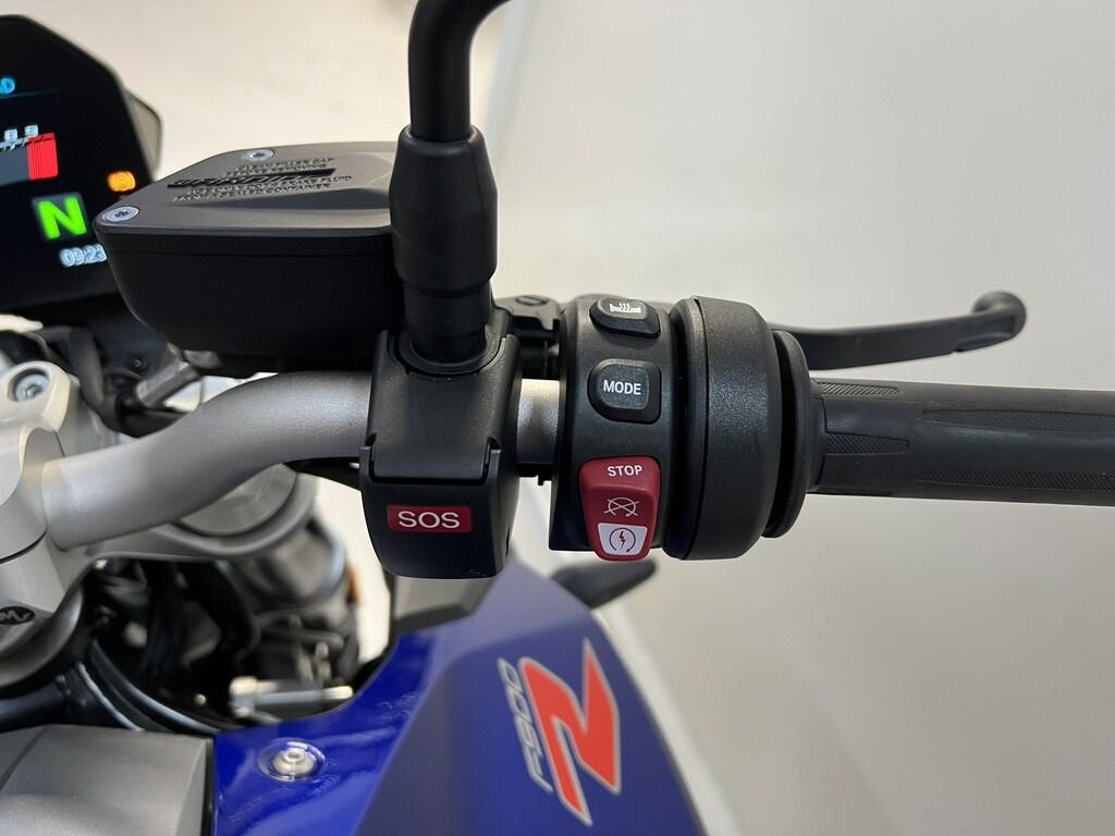 F 900 R