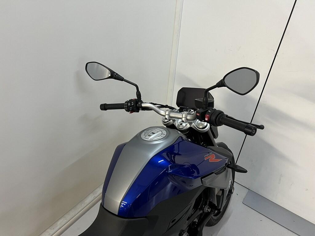 F 900 R