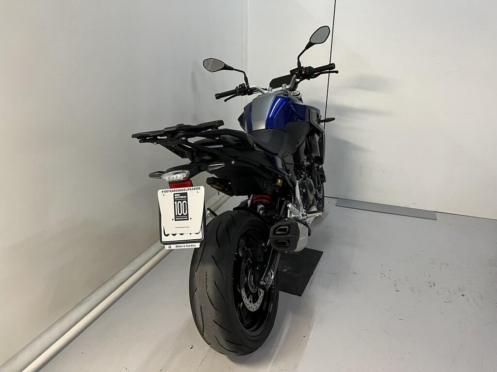 F 900 R