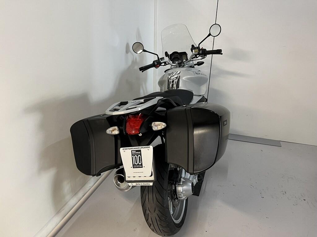 R 1200 R