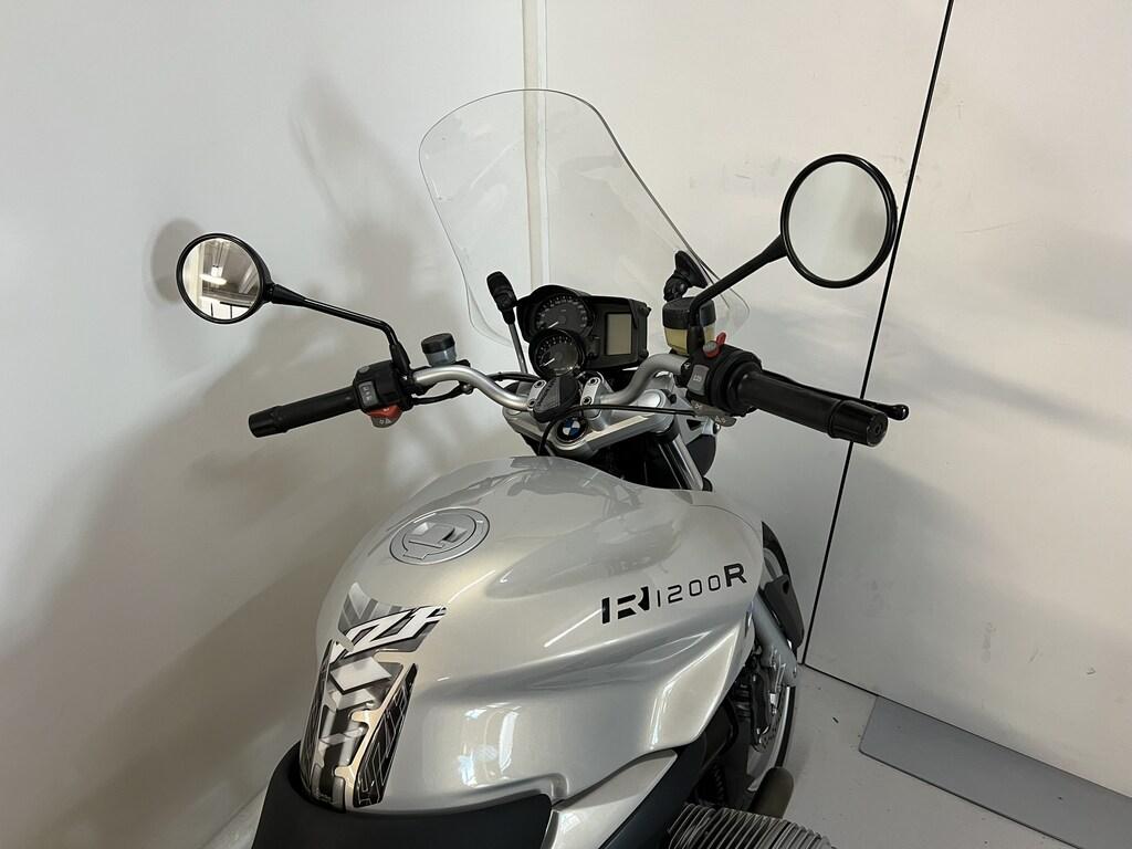 R 1200 R