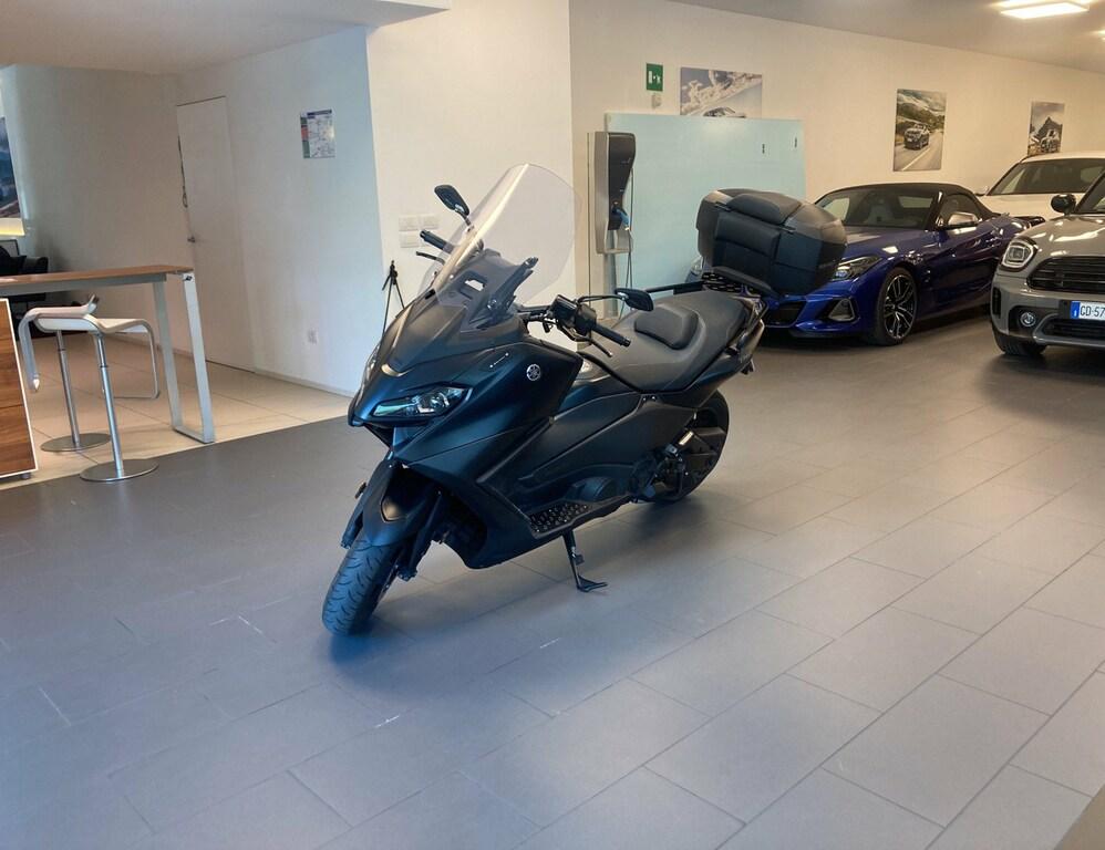 T-MAX 560
