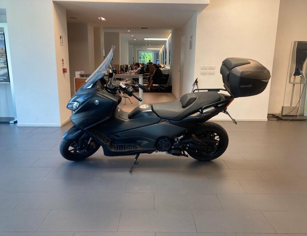 T-MAX 560