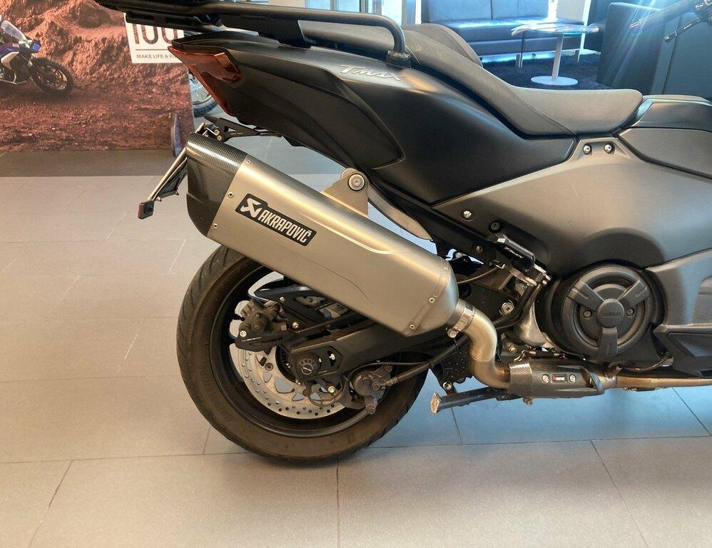 T-MAX 560