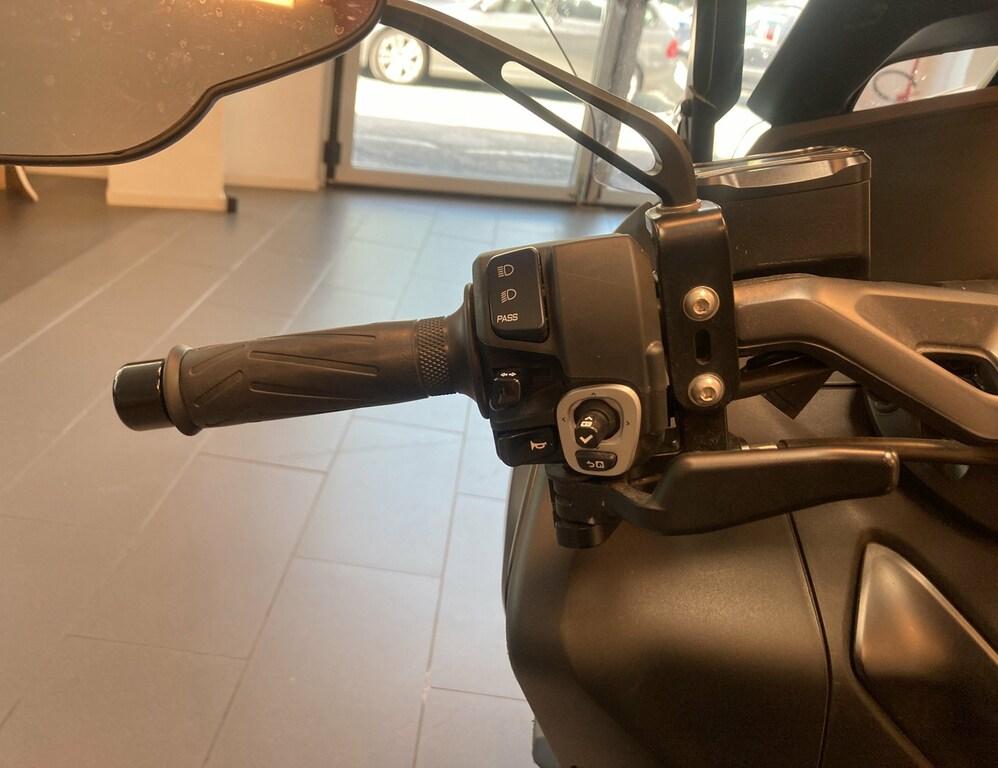 T-MAX 560