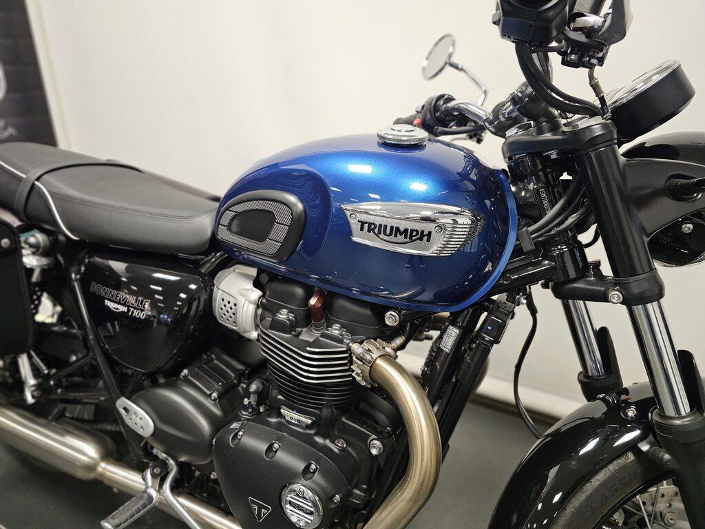 BONNEVILLE 900 T100