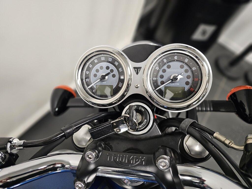 BONNEVILLE 900 T100