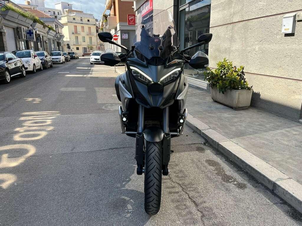 MULTISTRADA V4