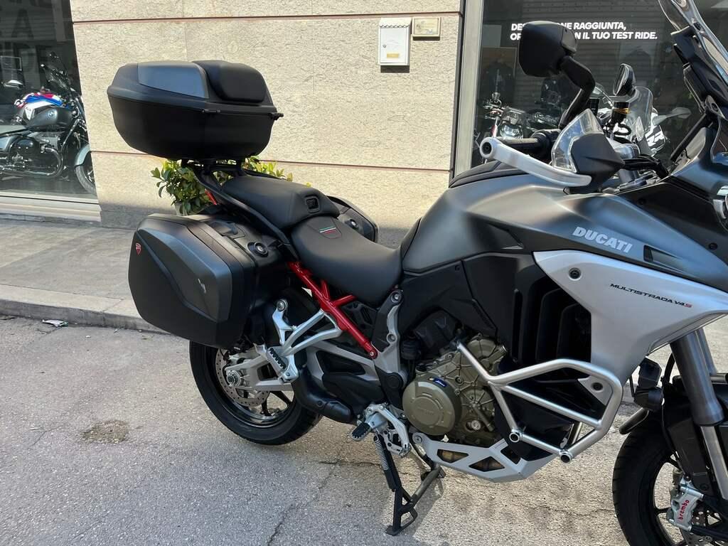 MULTISTRADA V4