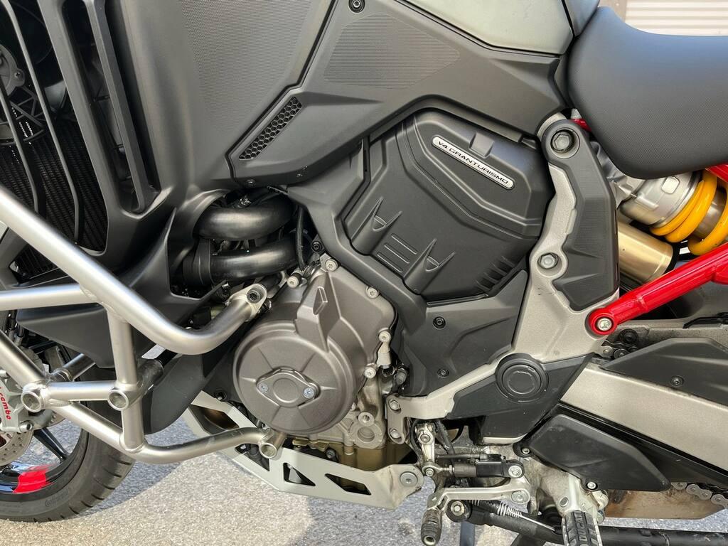 MULTISTRADA V4