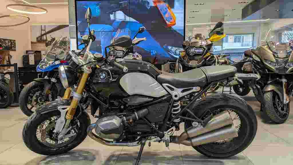 R 1200