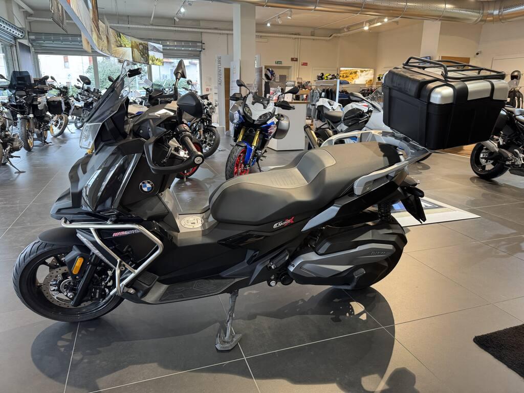 C 400 X