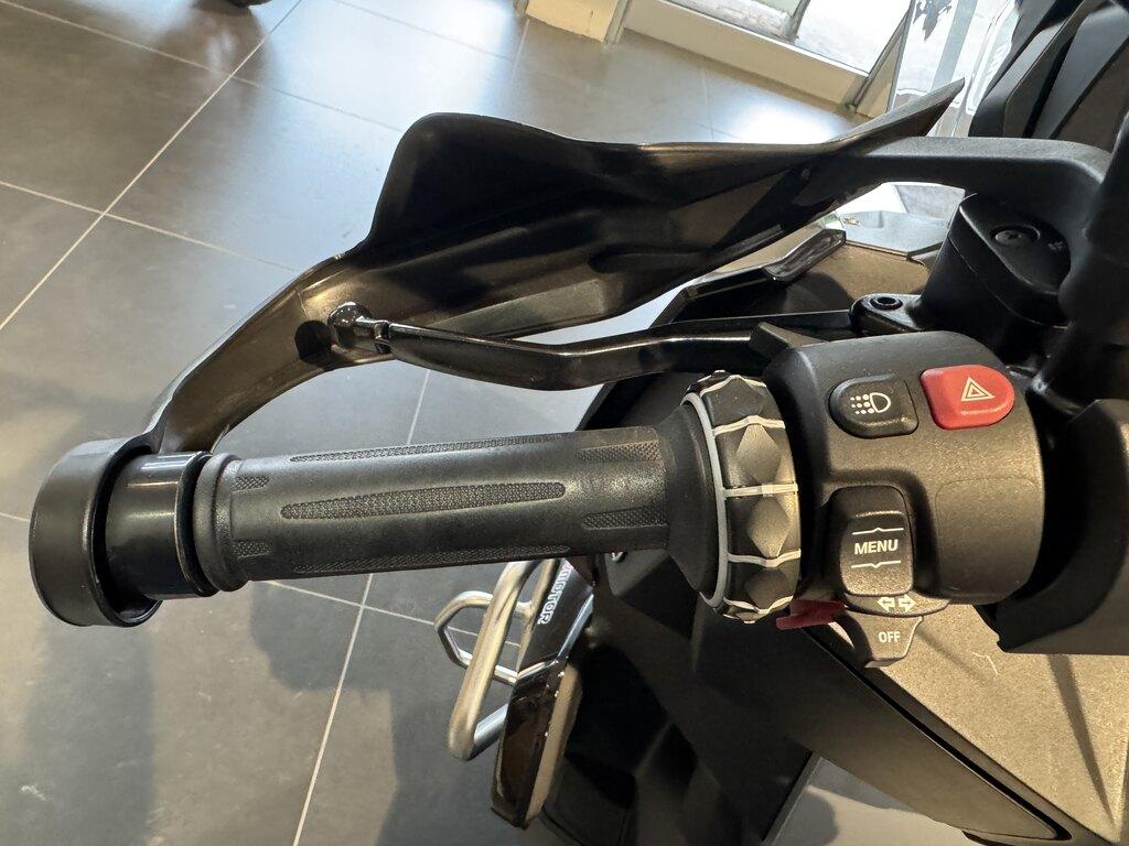 C 400 X