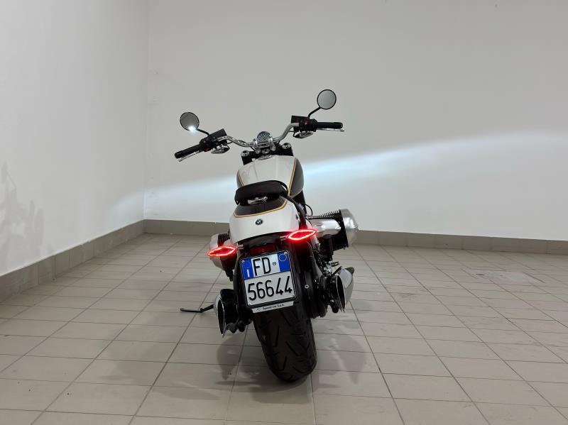 R 18