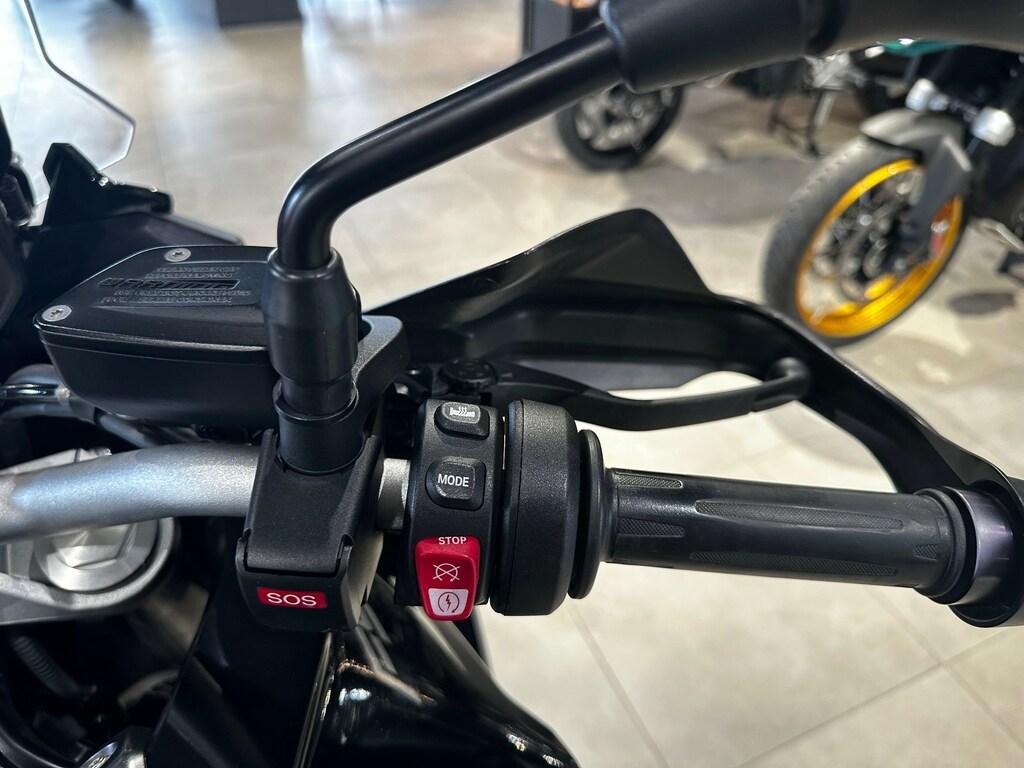 F 900 XR