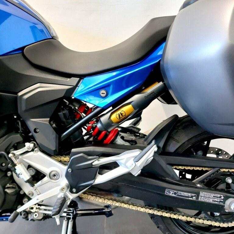F 900 XR