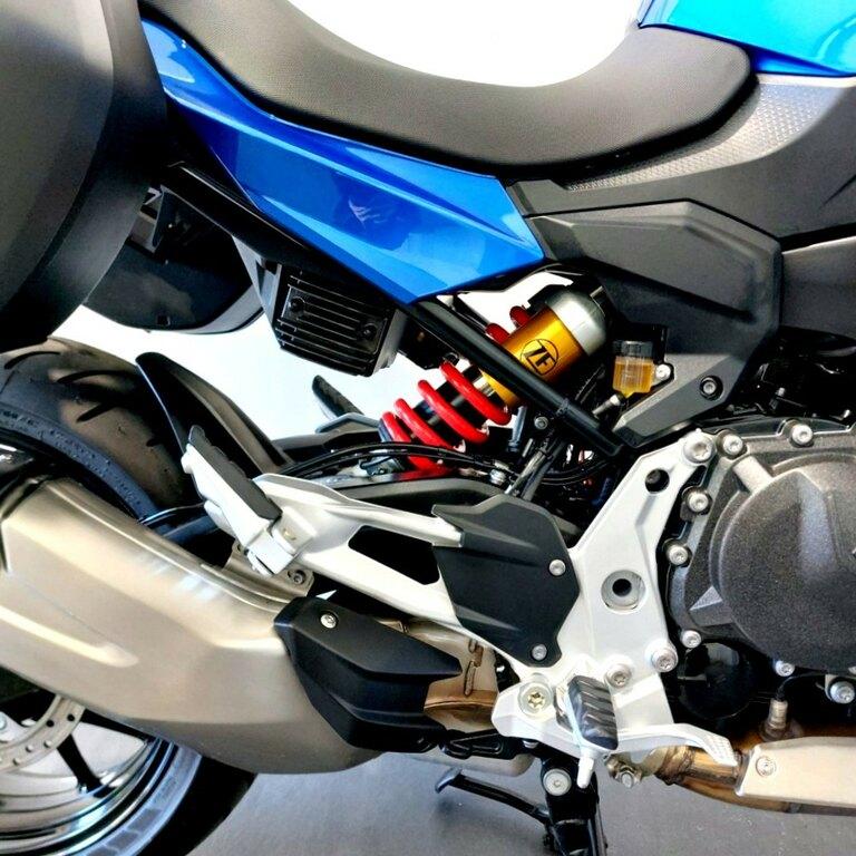F 900 XR