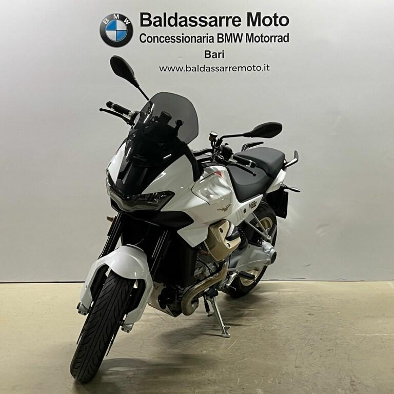 V100